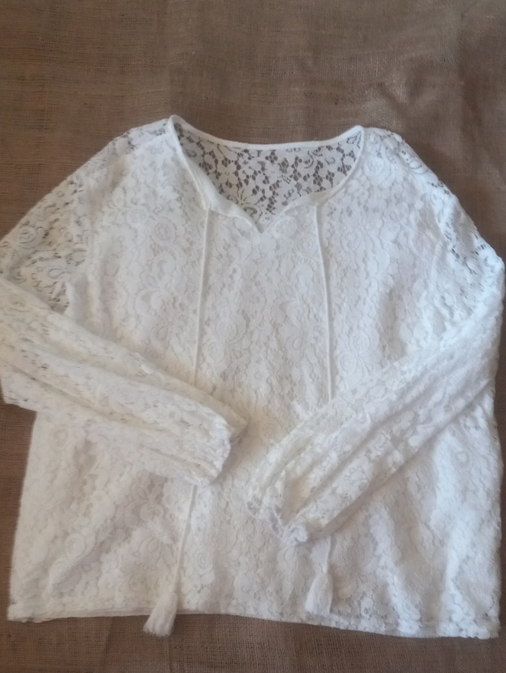 Women's Off White Lace Long-Sleeve Top